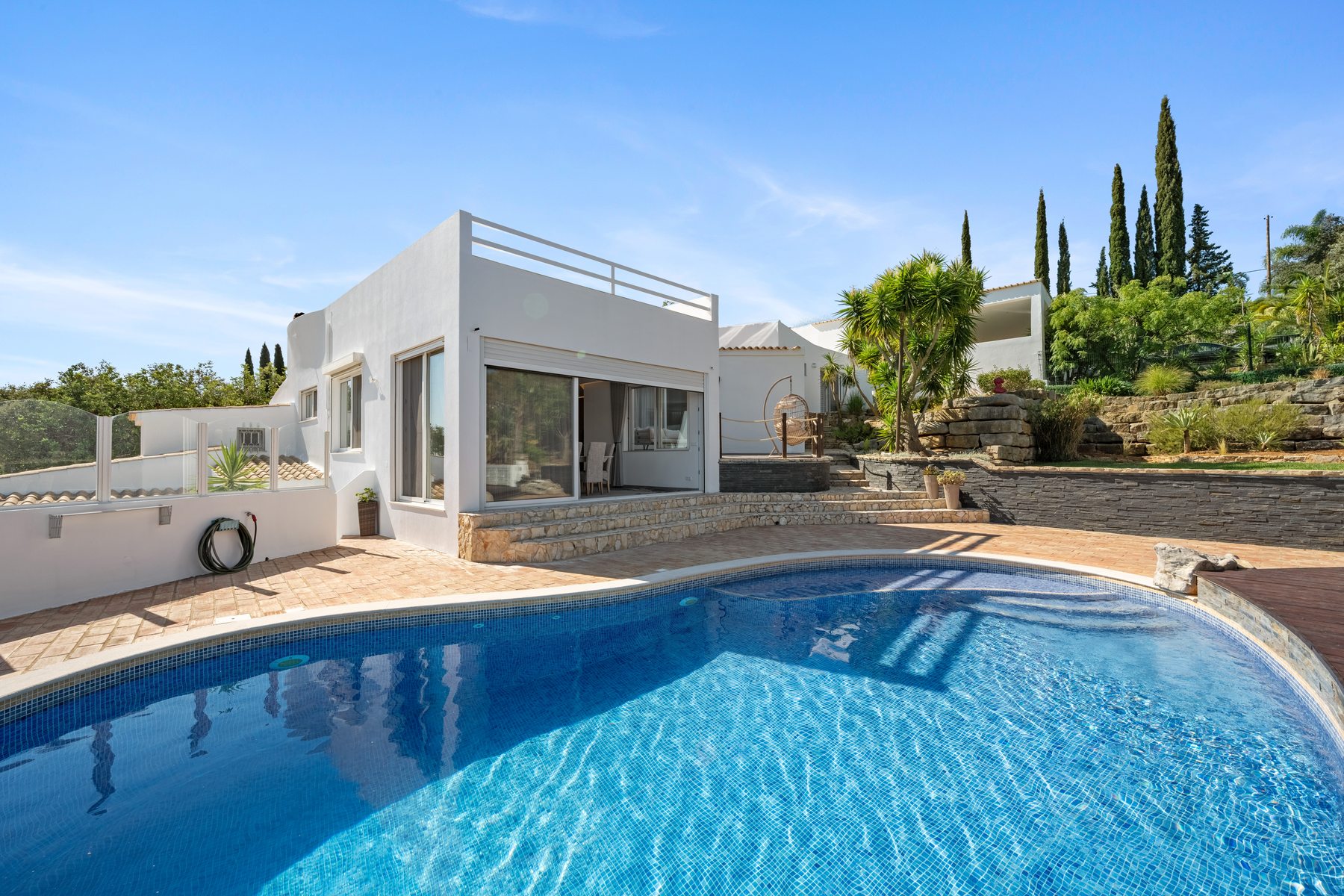 Heated pool and west-facing villa for sale in São Brás de Alportel