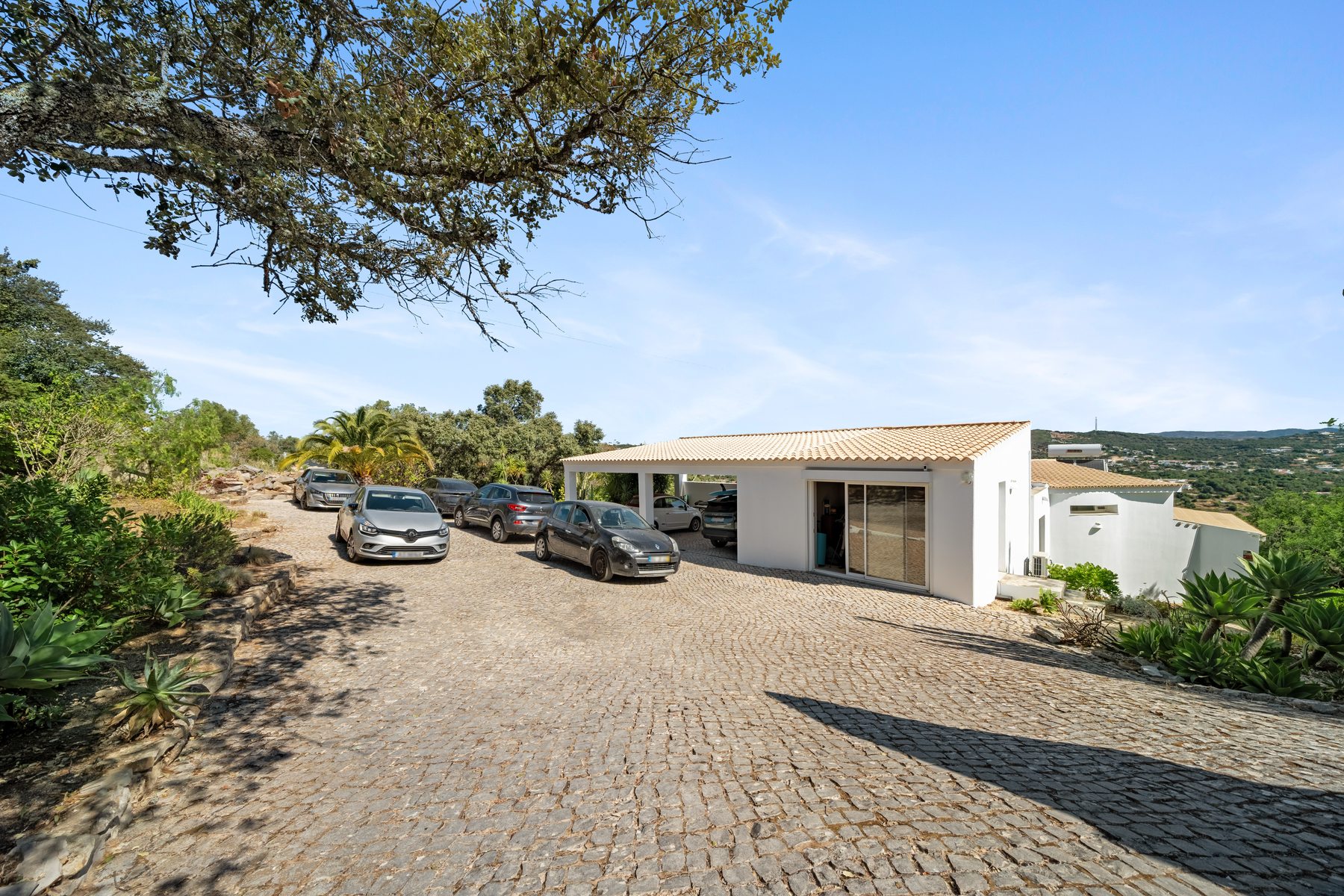 São Brás Villa — the approach and parking area