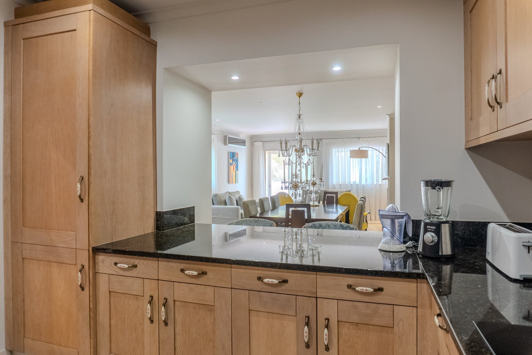 Vila Sol end-terrace, Palmyra — fitted kitchen